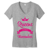queens are born in november Women's V-Neck T-Shirt