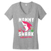 mommy shark doo doo doo family matching Women's V-Neck T-Shirt