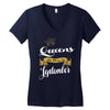 queens are born in september Women's V-Neck T-Shirt