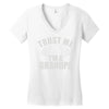 trust me i'm a grandpa Women's V-Neck T-Shirt