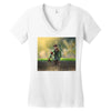 Wild photographer Women's V-Neck T-Shirt