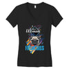 who loves frenchies Women's V-Neck T-Shirt