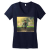 Wild photographer Women's V-Neck T-Shirt